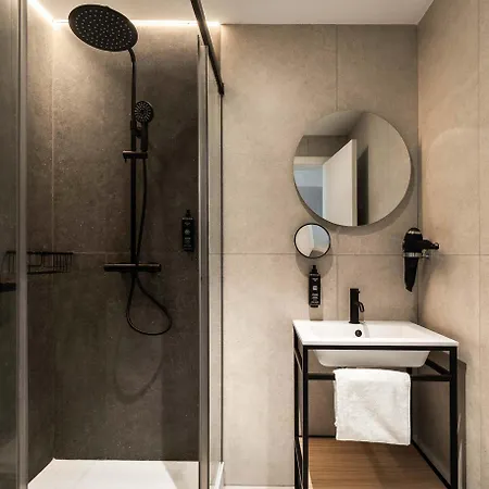 Limehome Gran Via Del Marques Apart-hotel 3*