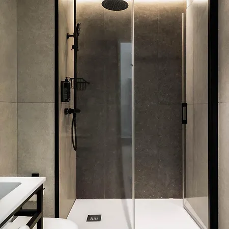 Limehome Gran Via Hotel apartamentowy