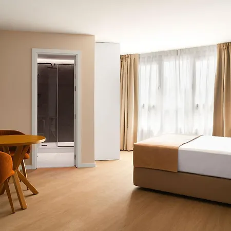 Limehome Gran Via Aparthotel Valenza